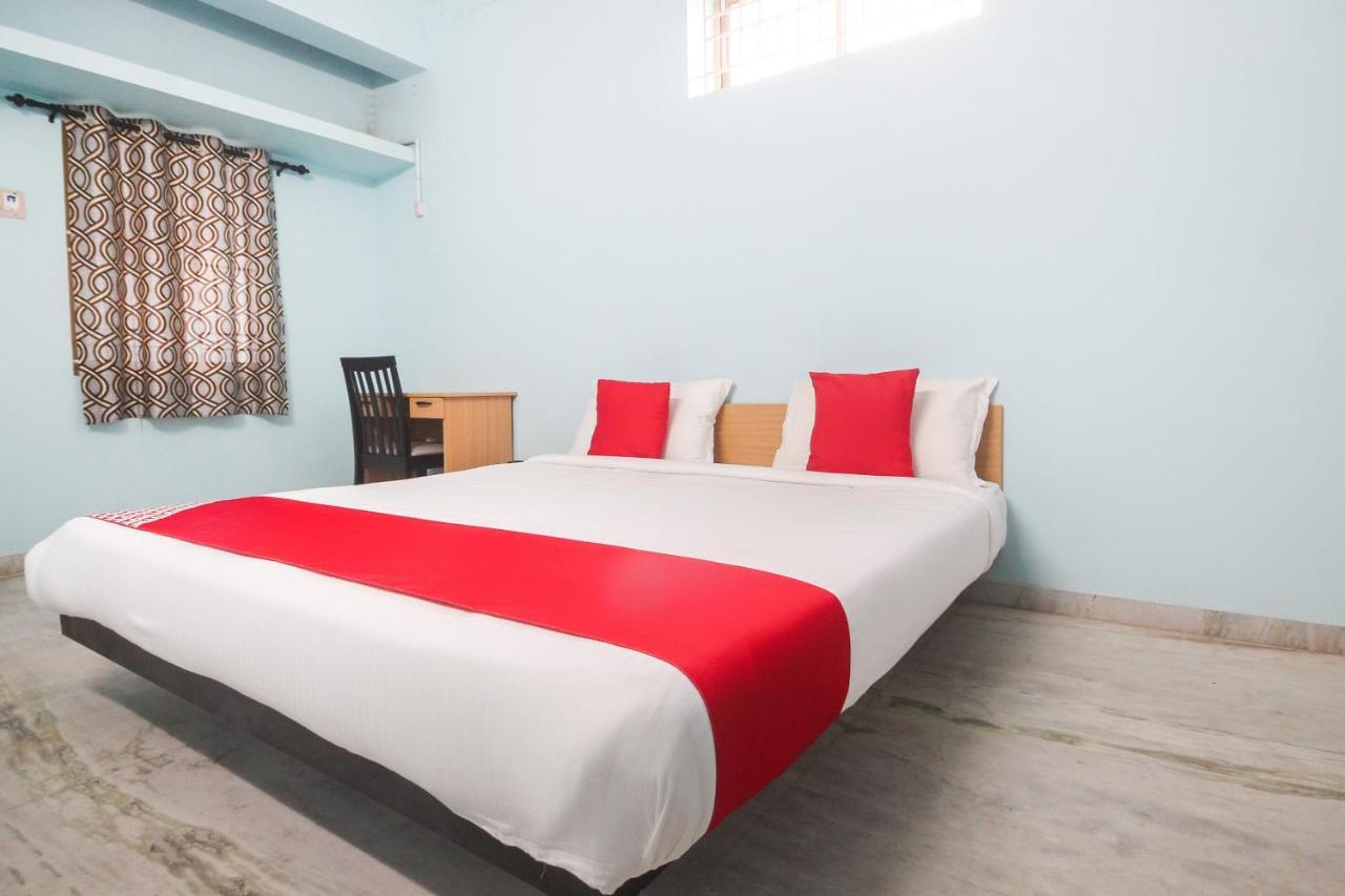 Oyo Flagship 48158 Ss Towers Hotel Podanur Exterior photo