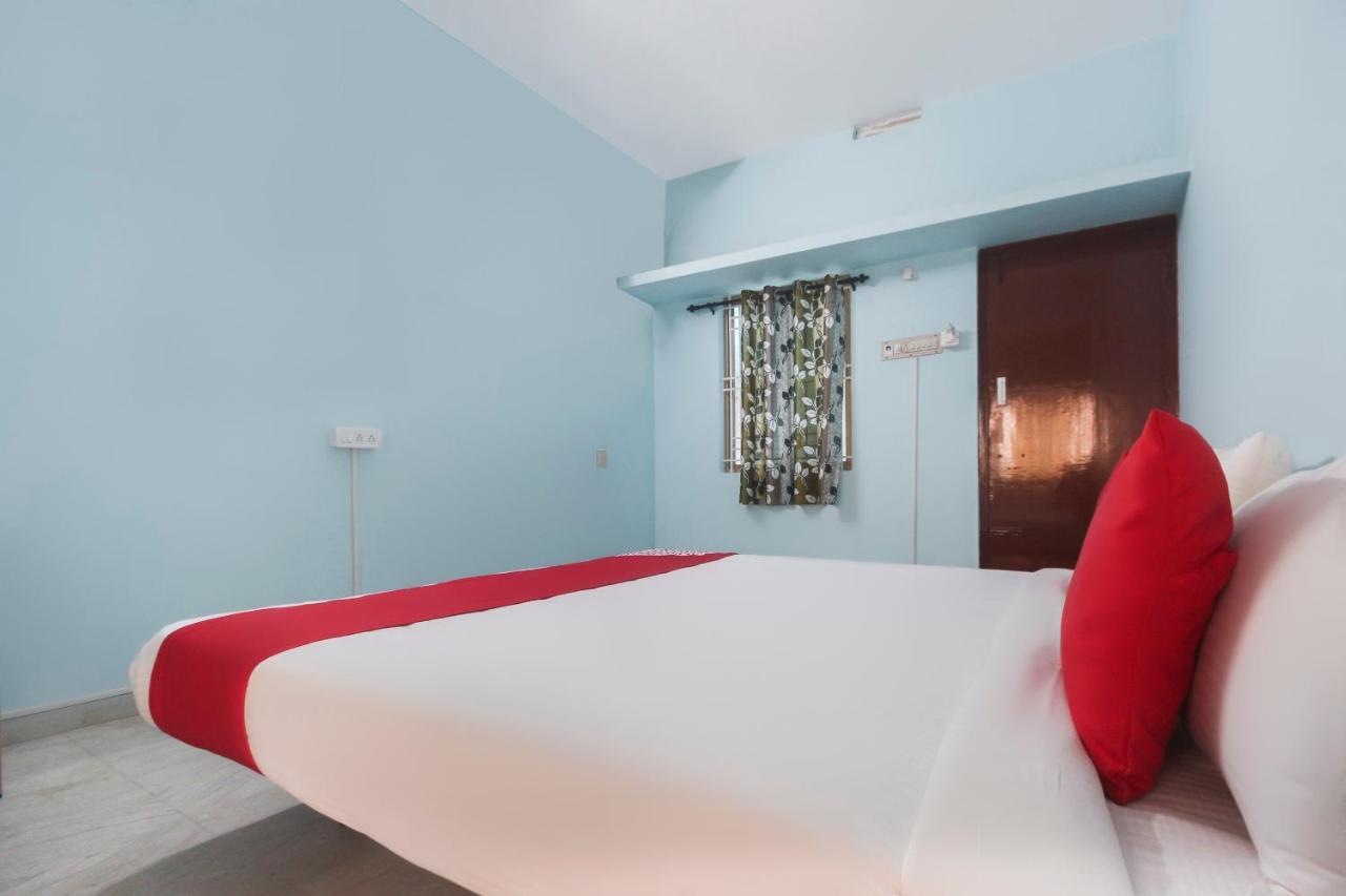 Oyo Flagship 48158 Ss Towers Hotel Podanur Exterior photo
