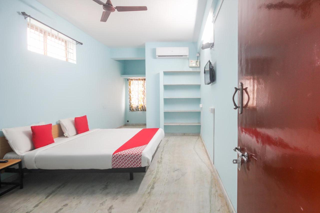 Oyo Flagship 48158 Ss Towers Hotel Podanur Exterior photo